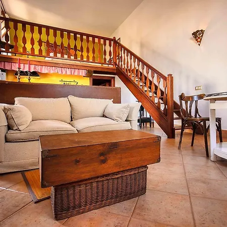 Villa Casa Lola Y Juan, Troja Haria